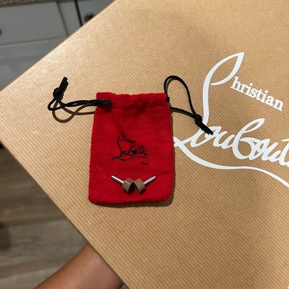 Christian Louboutin gold heels - Picture 9 of 11